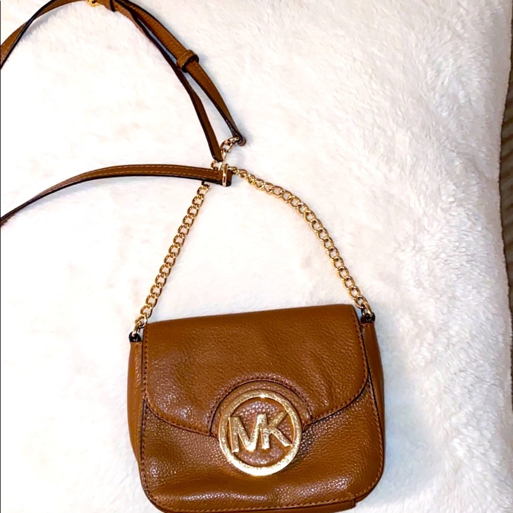 MK cross body purse